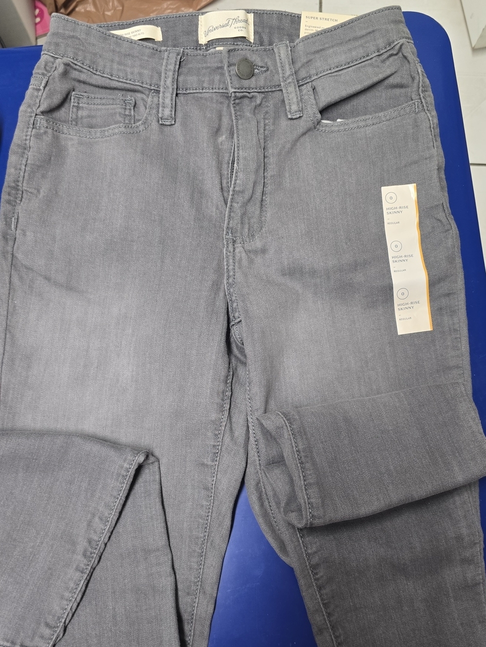 Universal Thread Men’s Slim Straight Gray Jeans